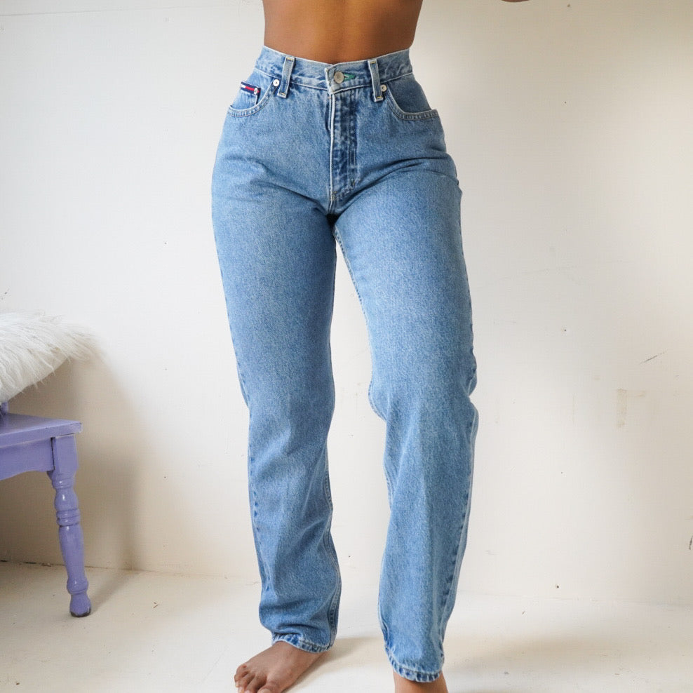 solsikke bejdsemiddel færdig Vintage 90's Tommy Hilfiger Jeans (S) – Masha & Jlynn