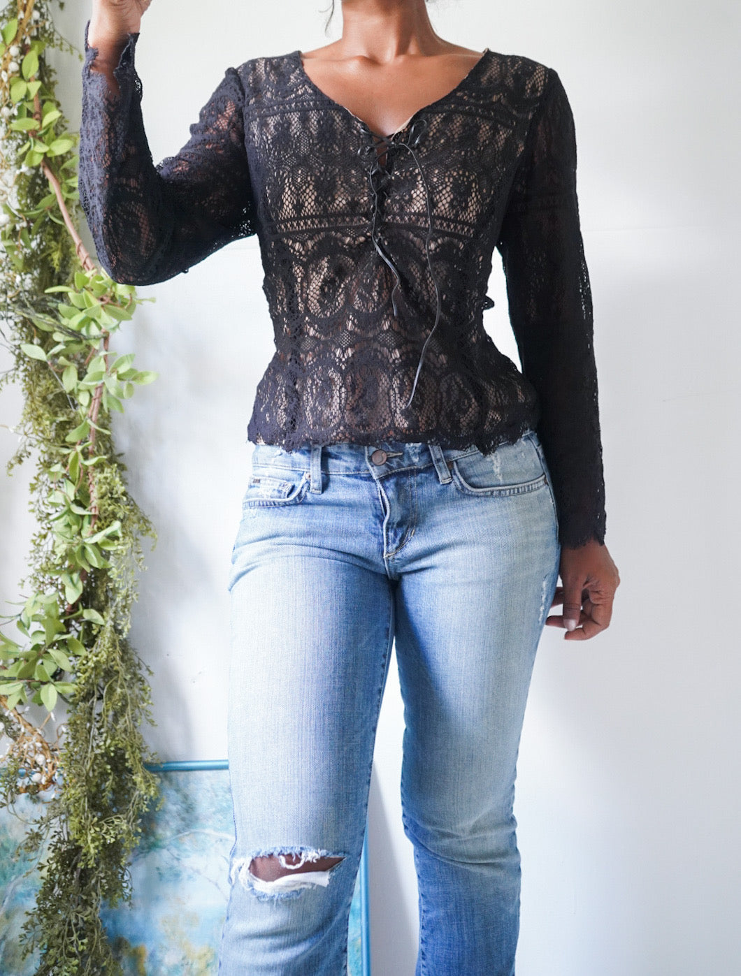 Y2K Black Lace Flare Sleeve Layered Top