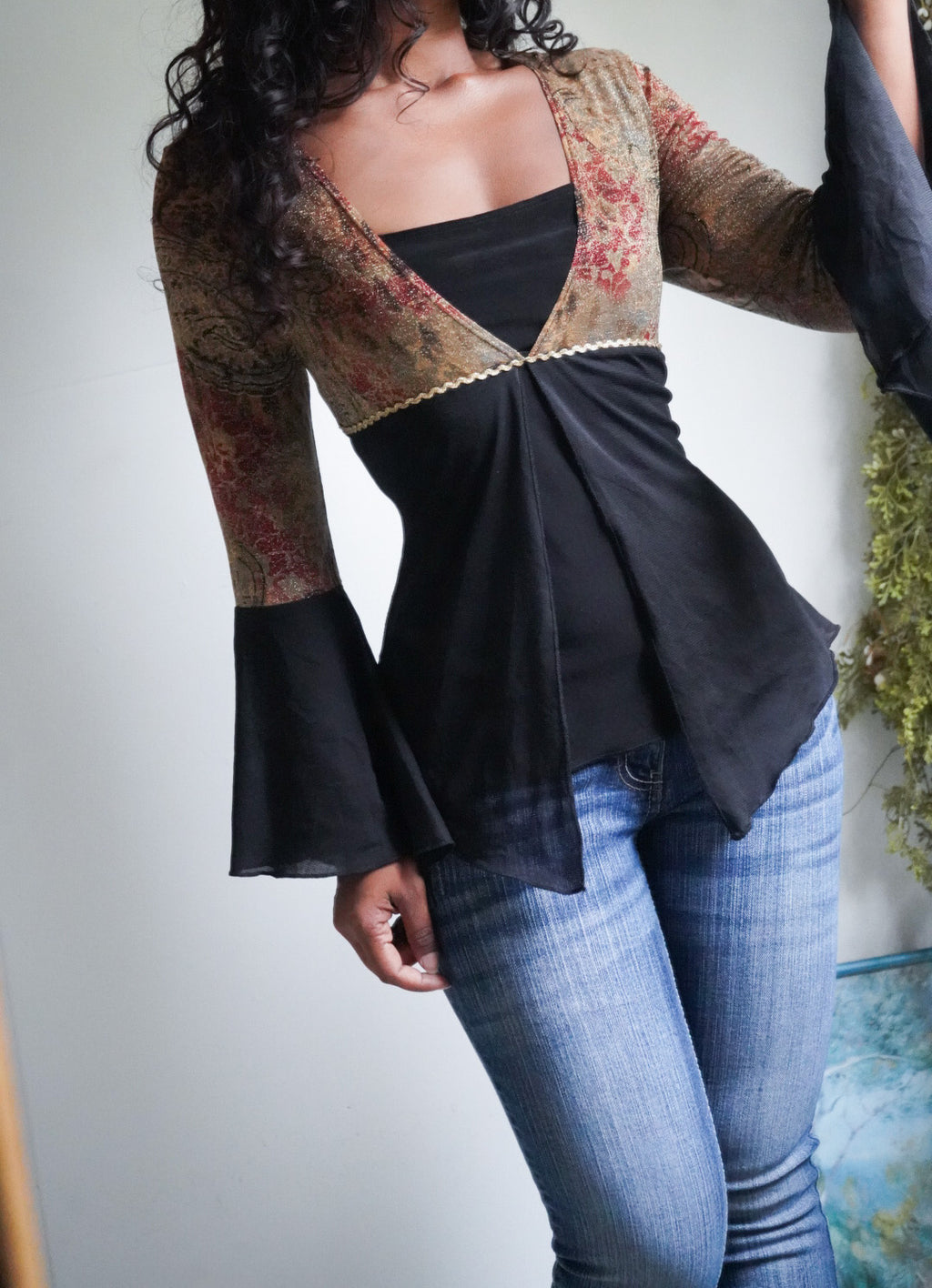 Rare Y2K Layered Split Front Flare Sleeve Top