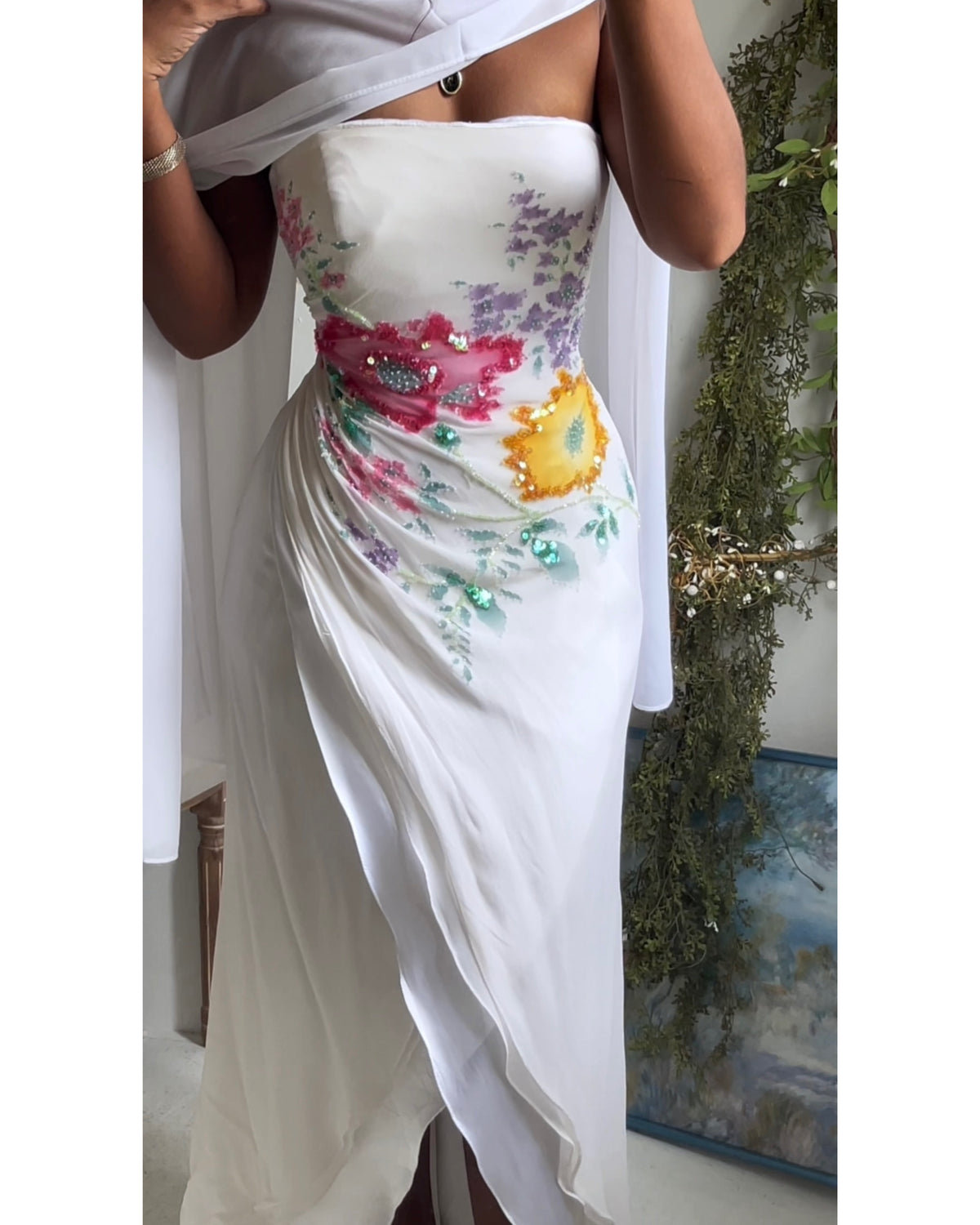 Rare Vintage Y2K Strapless Floral Detail Ivory Gown