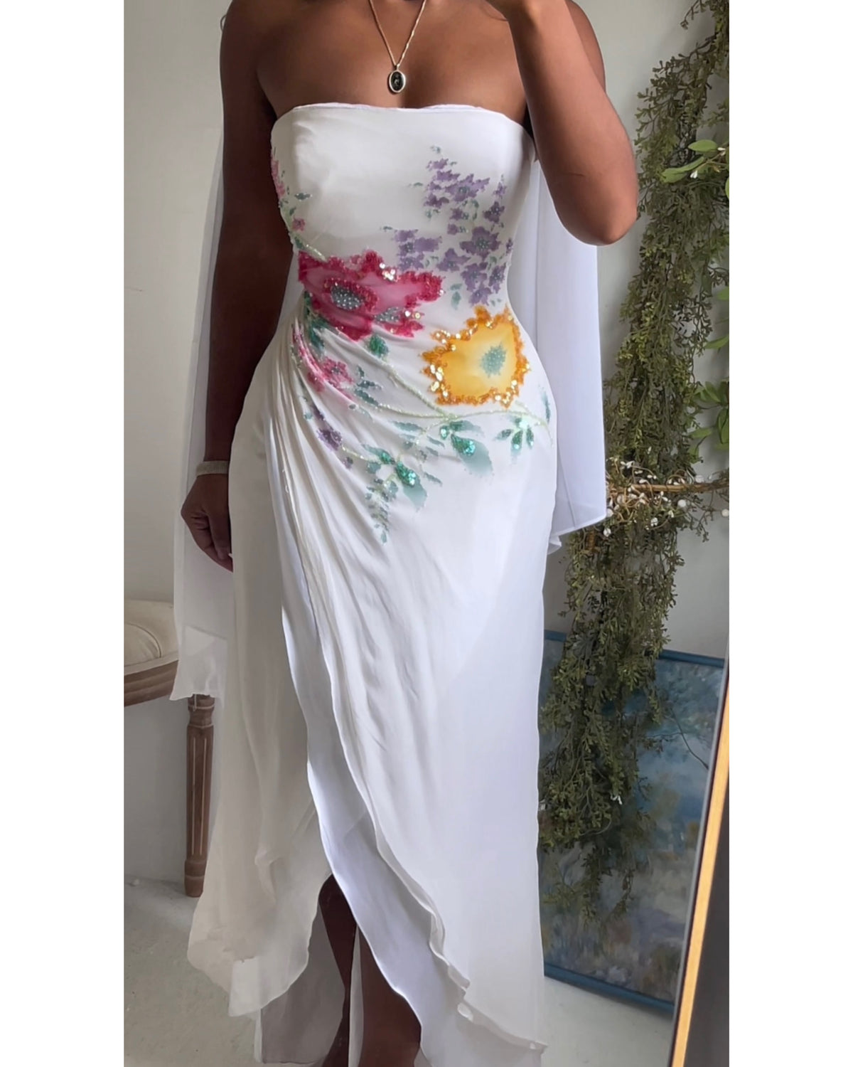 Rare Vintage Y2K Strapless Floral Detail Ivory Gown