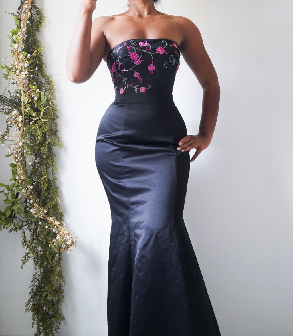 Vintage Y2K Black Strapless Mermaid Hem Gown