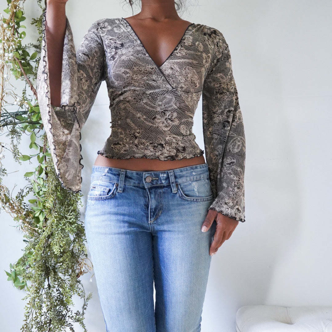 Y2K Paisley Print Flare Sleeve Top