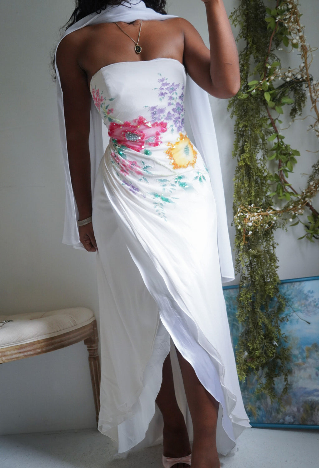 Rare Vintage Y2K Strapless Floral Detail Ivory Gown