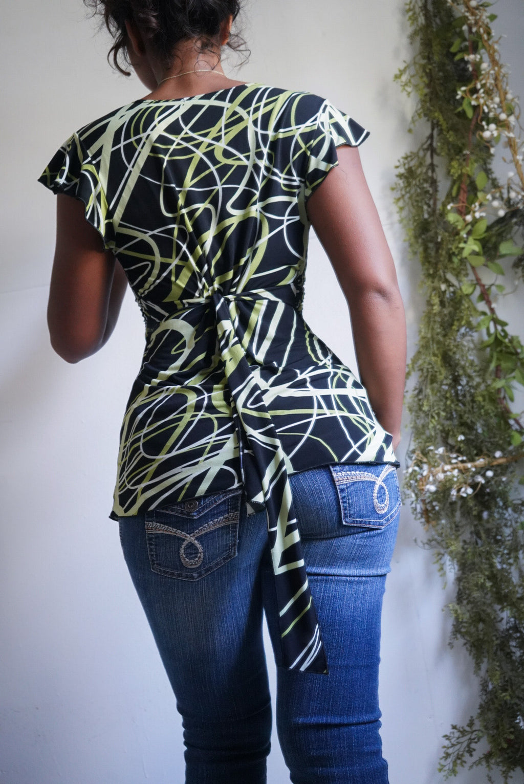 Y2K Abstract Tie Back Flutter Sleeve Top