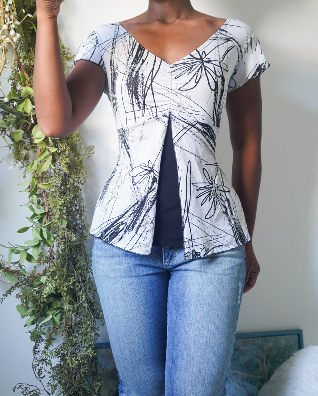 Y2K Monochrome Abstract Split Front Top