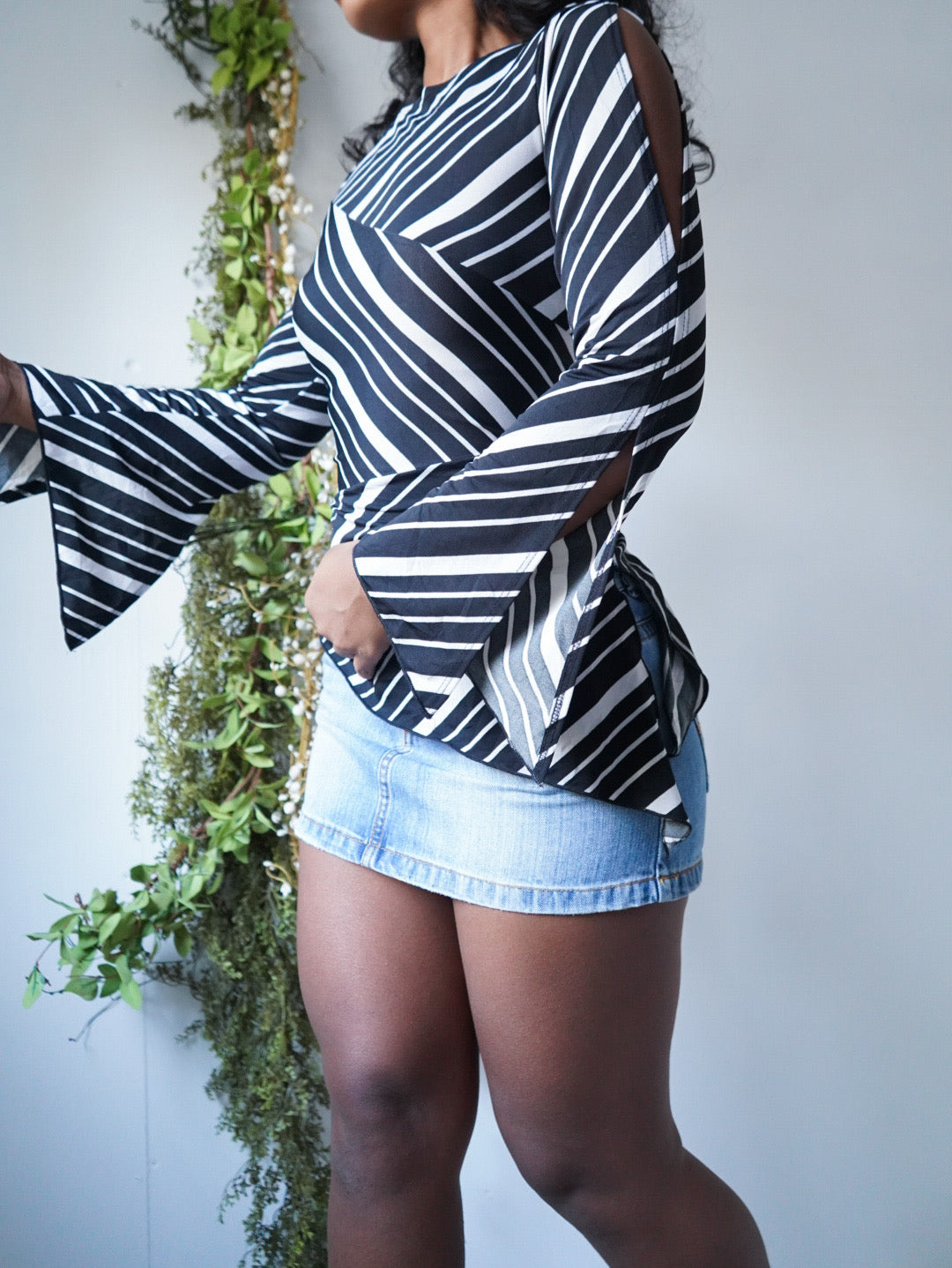 Stripe Flare Slit Sleeve Asymmetric Top