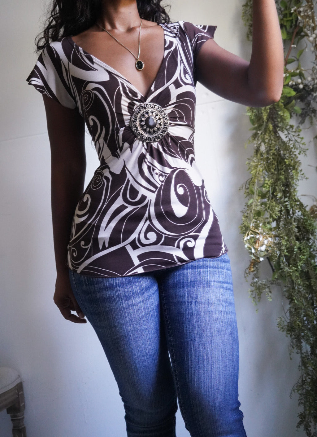 Y2K Boho Tie Back Brooch Detail Top