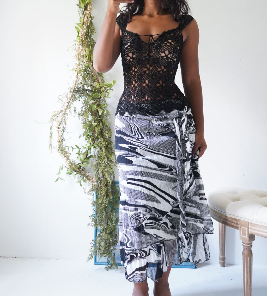 Y2K Monochrome Abstract Crinkle Skirt