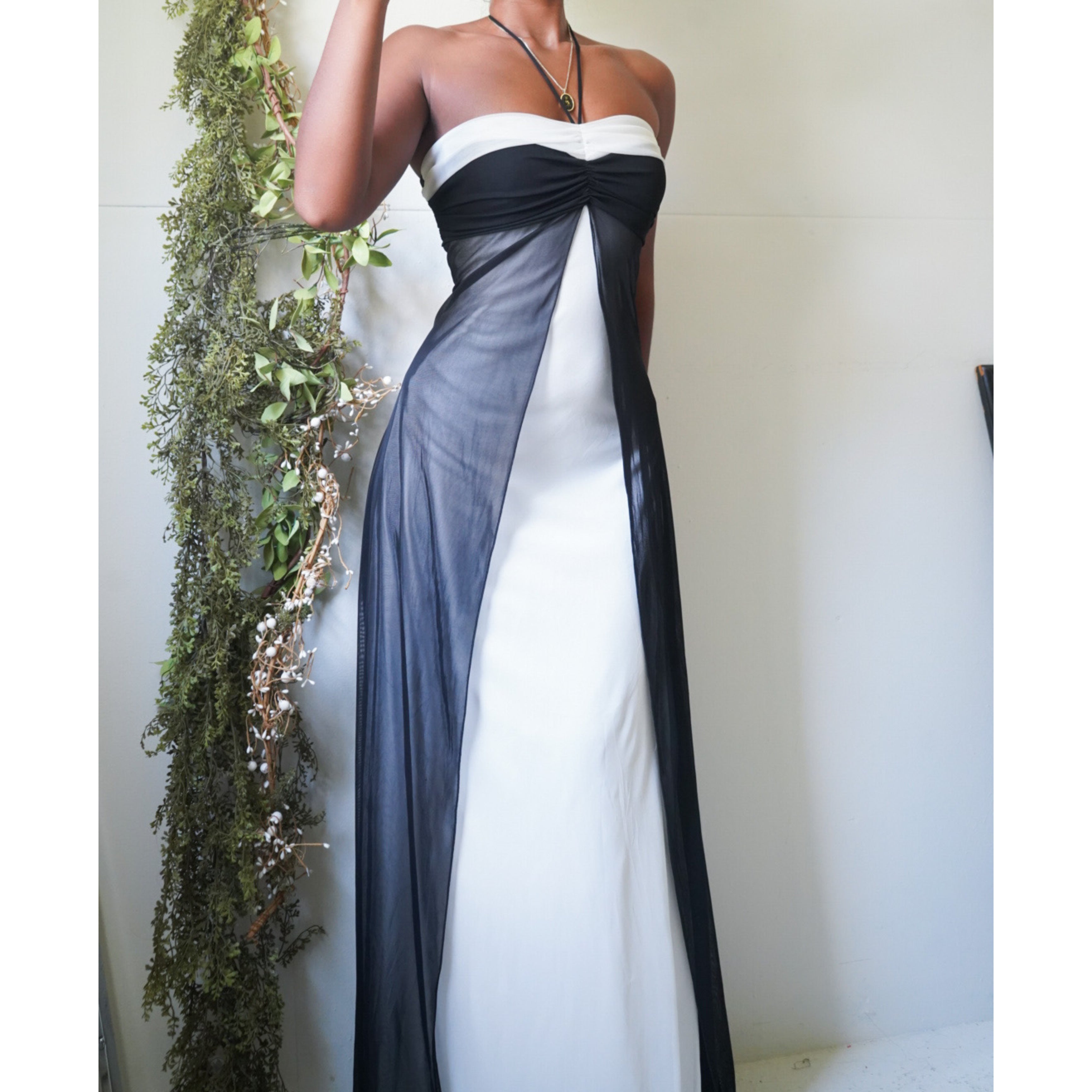 monochrome-split-front-gown-image