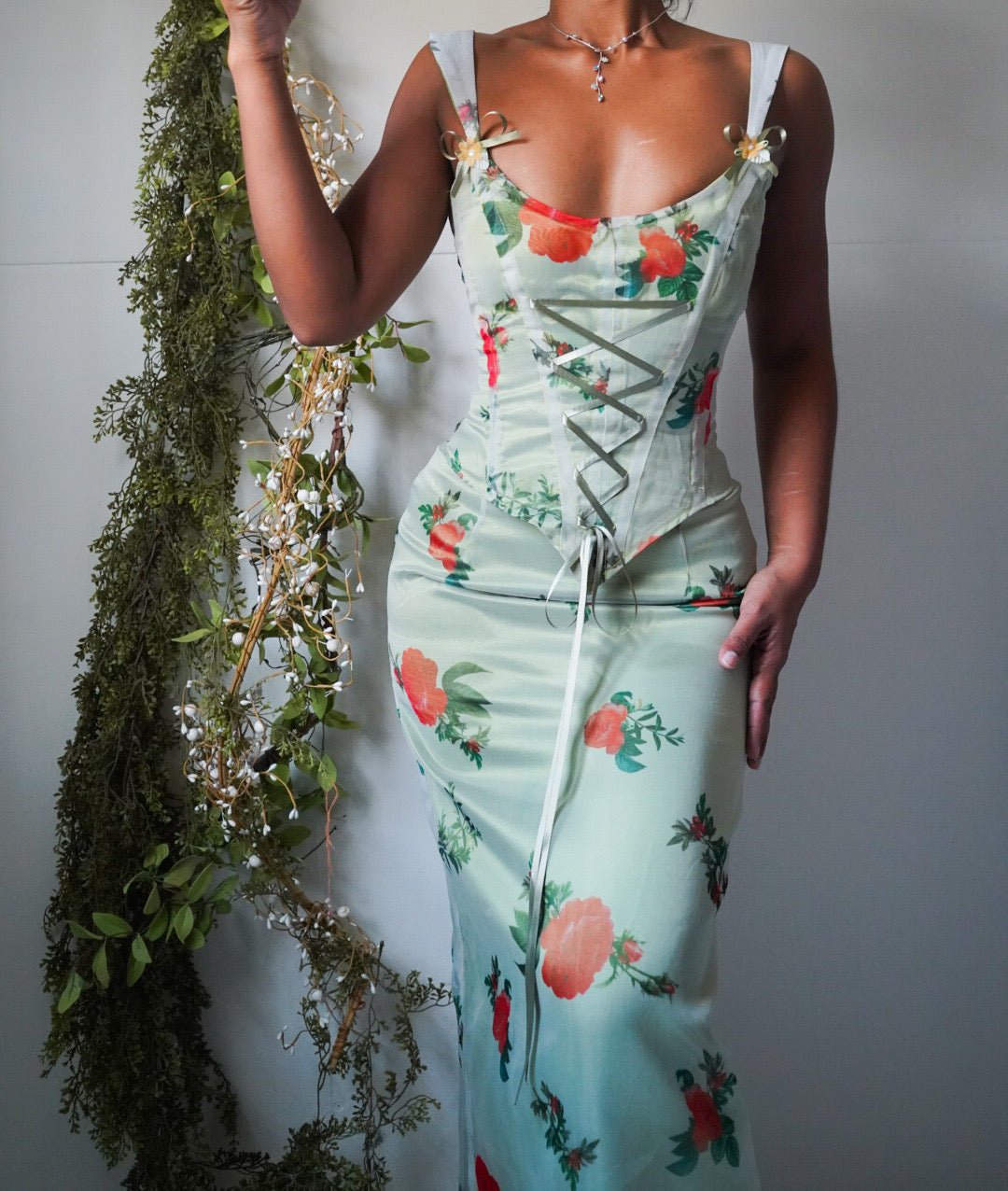 handmade-satin-and-organza-rose-corset-2-piece-image