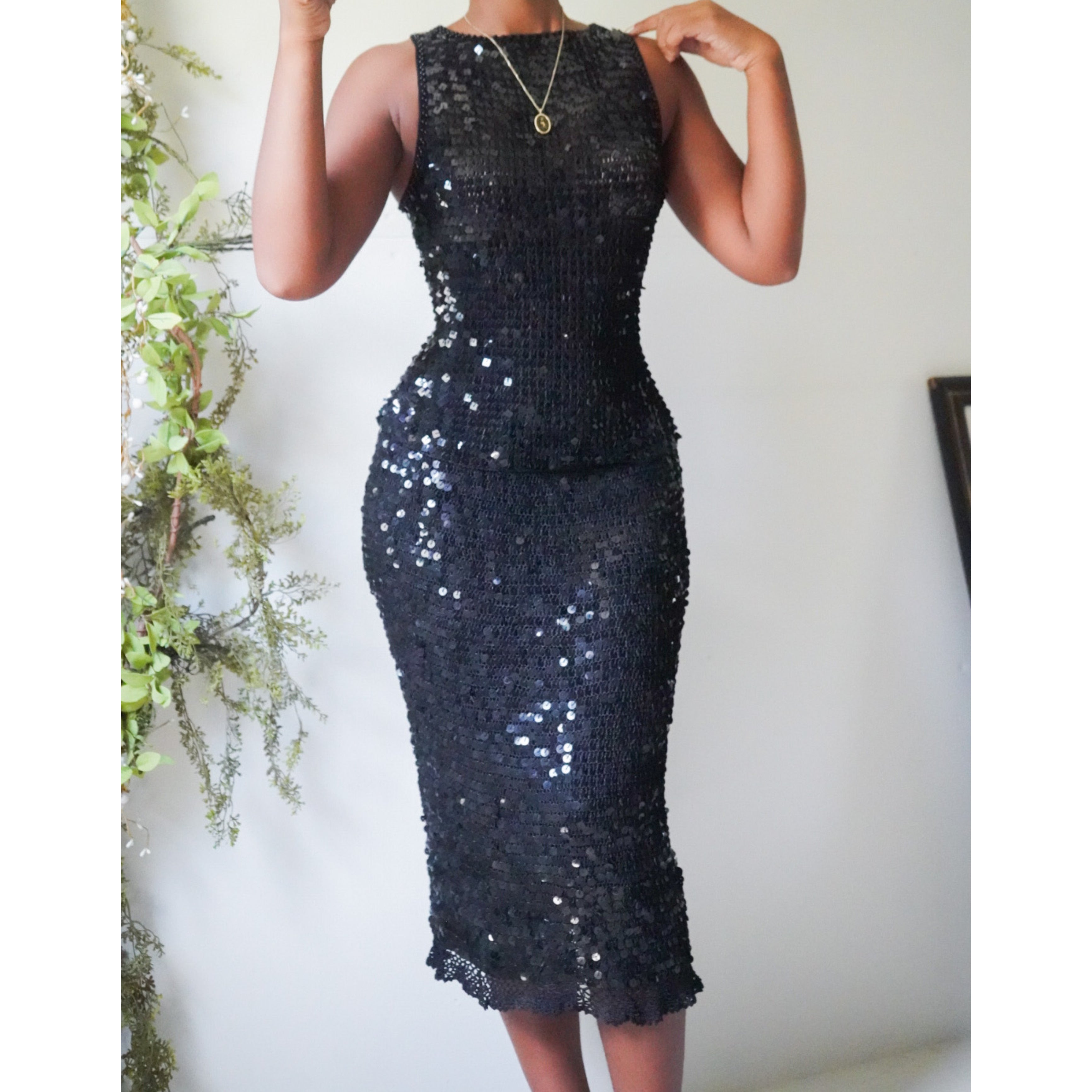 y2k-black-sequin-crochet-tank-image
