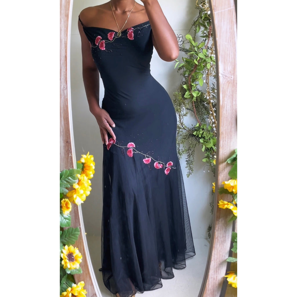 embroidered-floral-detail-tulle-hem-gown-image