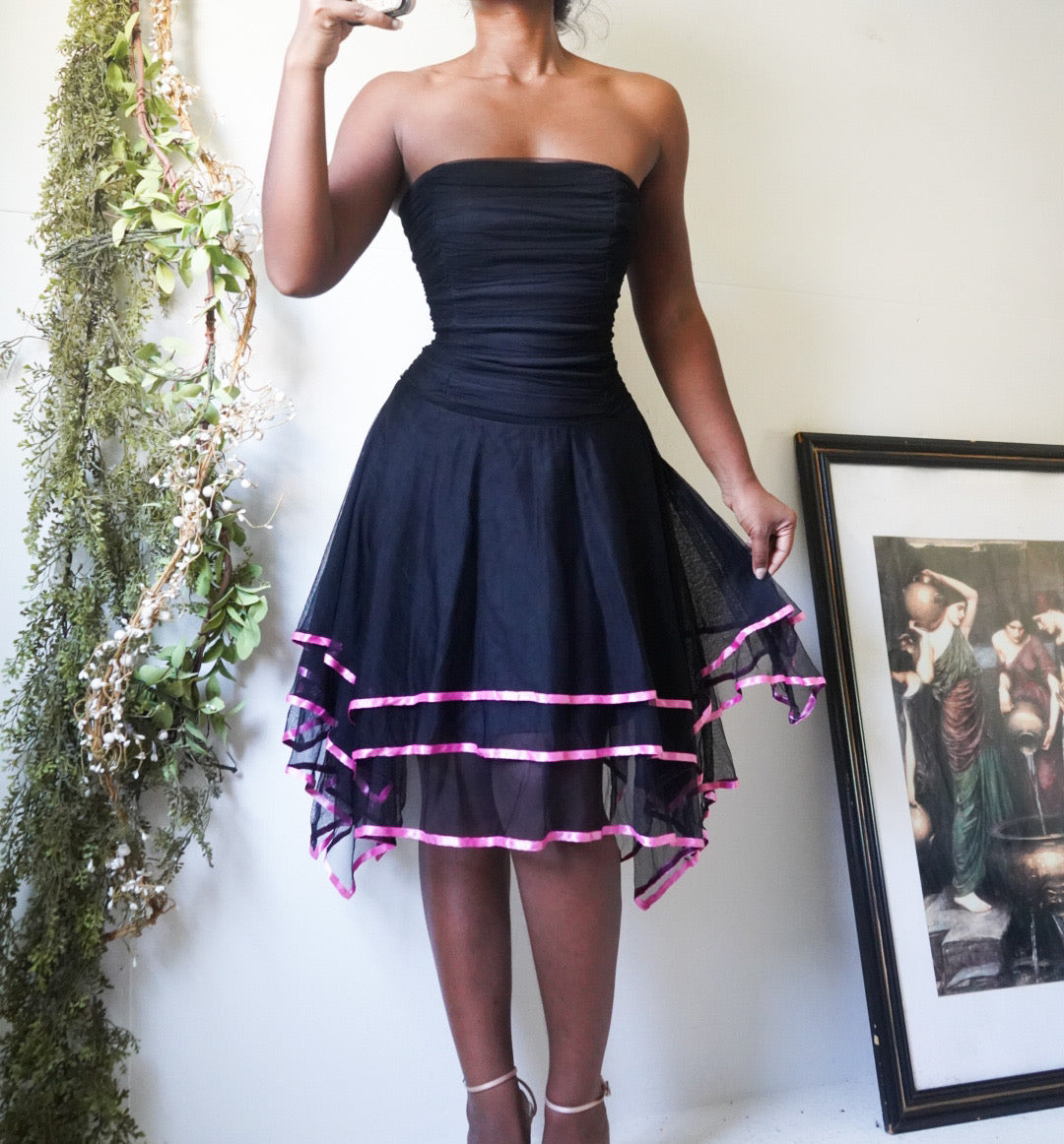 whimsigoth-ribbon-trim-strapless-dress-image