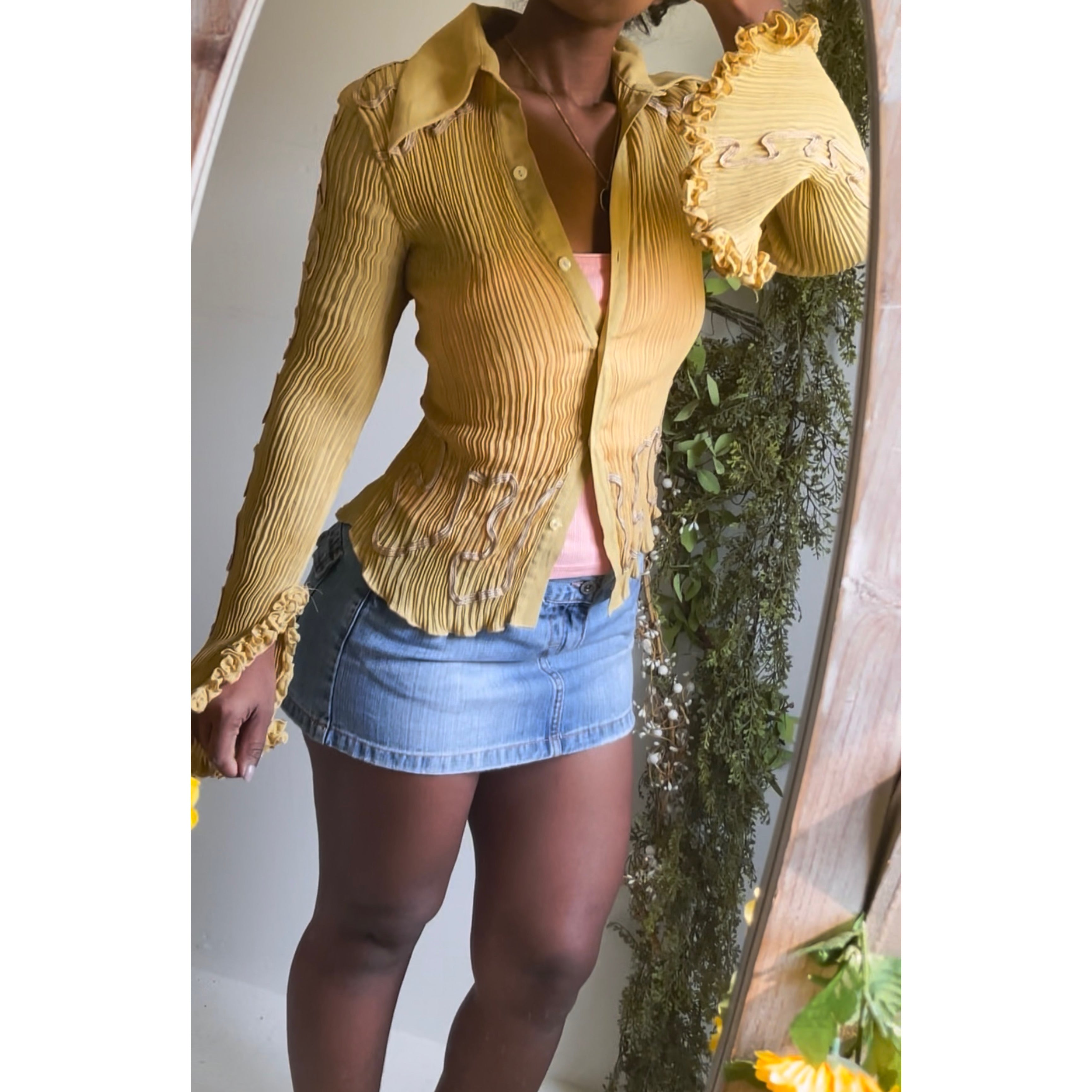 camel-accordion-pleat-button-down-image