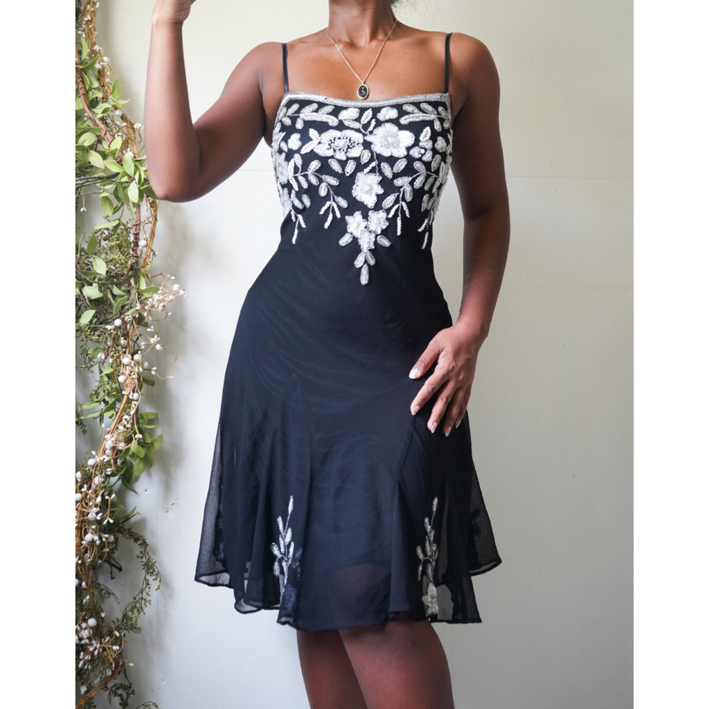 monochrome-beaded-fairy-dress-image
