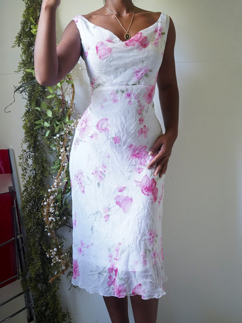 pink-and-white-floral-crinkle-dress-image