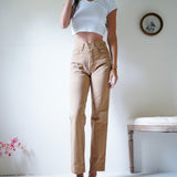 Vintage 90's high waisted botton fly jeans.