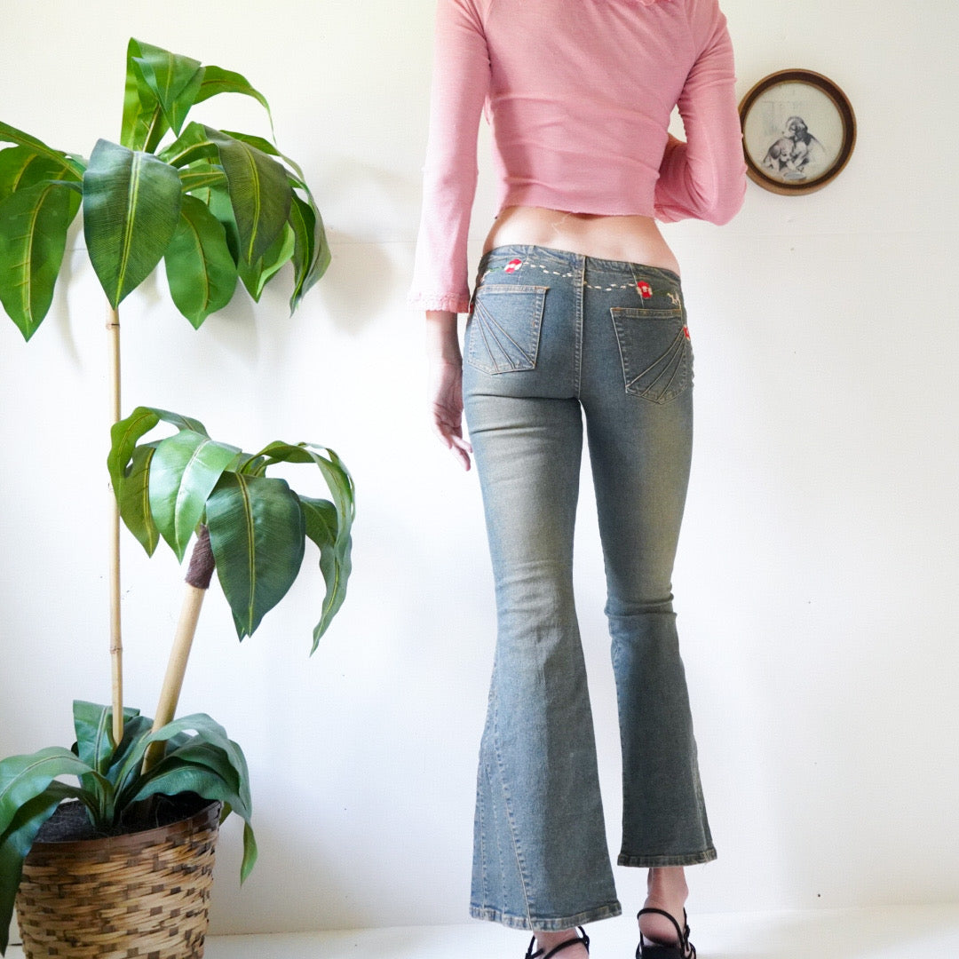 Vintage Y2K Low Rise Flare Jeans (26-27”) – Masha & Jlynn
