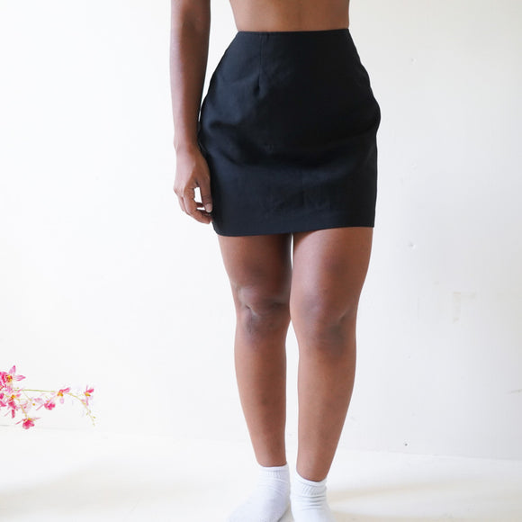 Vintage 90’s Staple Black Mini Skirt (M)