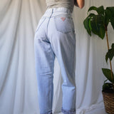 Vintage high waisted Guess jeans.