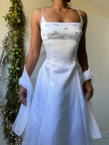 Vintage 90’s White Rosette Bust Gown (S/M)