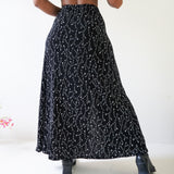 Vintage 90’s Stretchy Maxi Skirt (M)